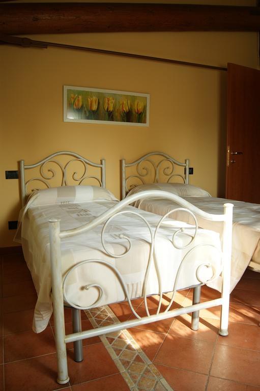 Olea Dei Holiday Apartments Сан Феличе дел Бенако Стая снимка