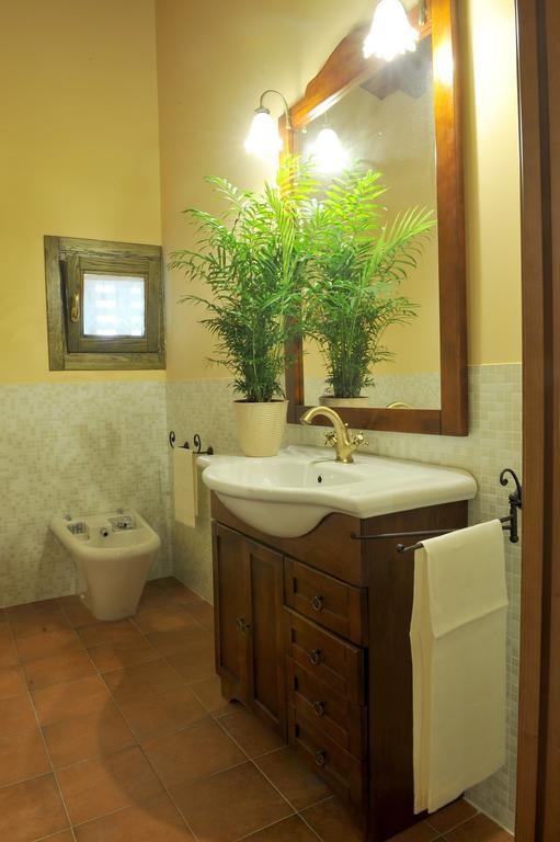 Olea Dei Holiday Apartments Сан Феличе дел Бенако Стая снимка